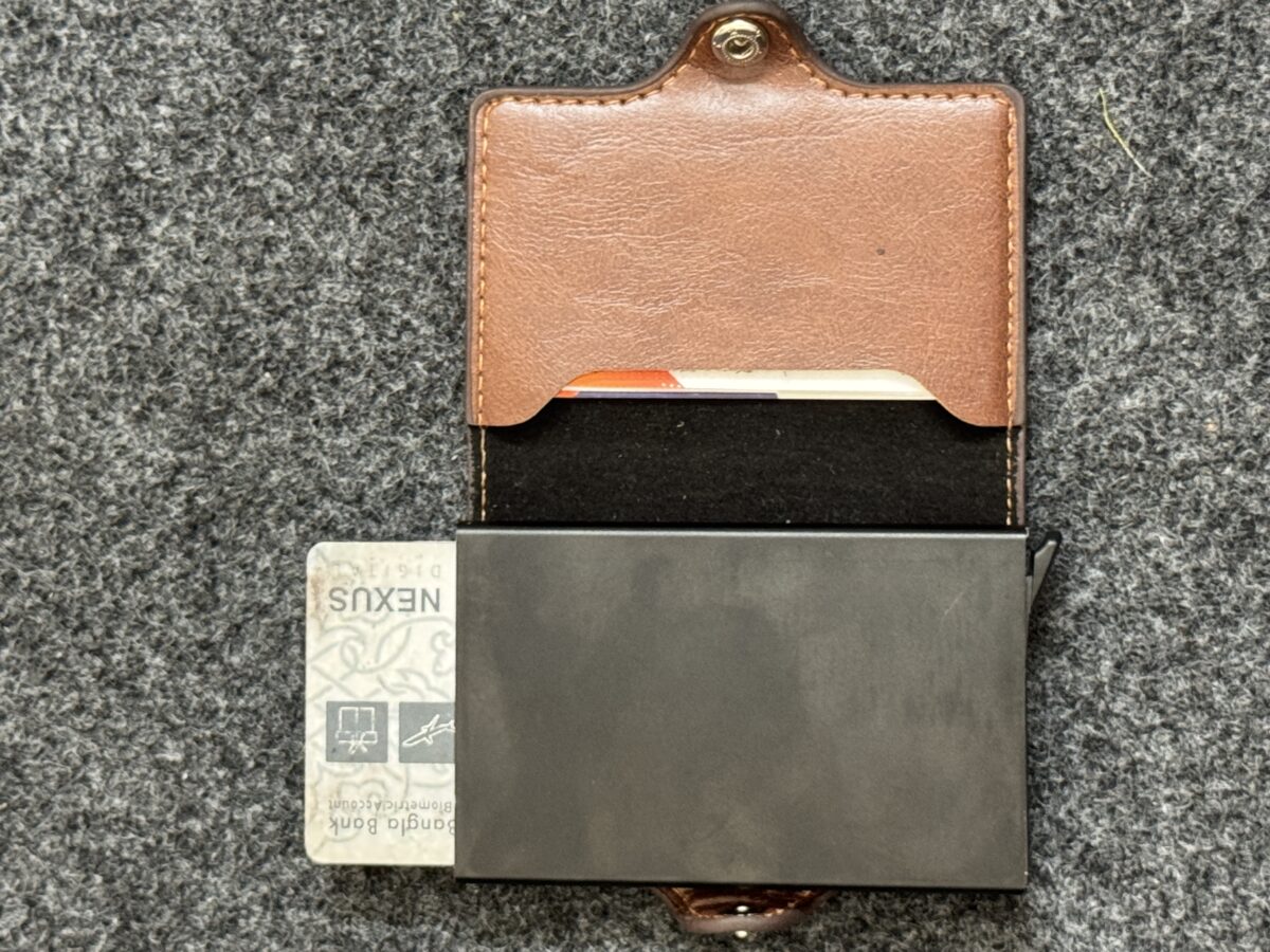 Premium Smart Card Holder Wallet - Image 2