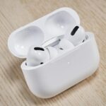 AirPods Pro (2nd Generation): Touch Control & Voice Assistant Features - Image 2